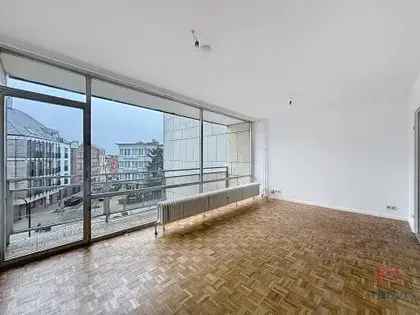 Studio te LAEKEN  45m² gerenoveerd