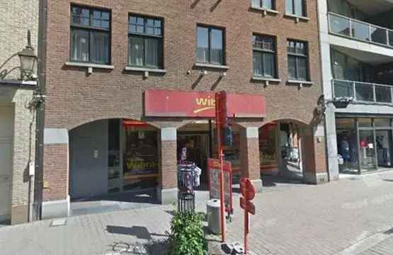 Te huur bedrijfsvastgoed in het centrum met ruime gelijkvloerse indeling