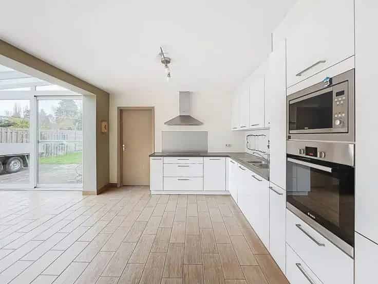 Huis Te Koop Knessela - 4 slaapkamers - Ruime woning