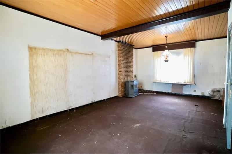 Huis te koop Assenede: Te renoveren woning met 2 slaapkamers