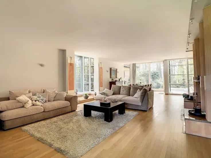 Luxe Villa Te Koop met Zwembad en Sauna
