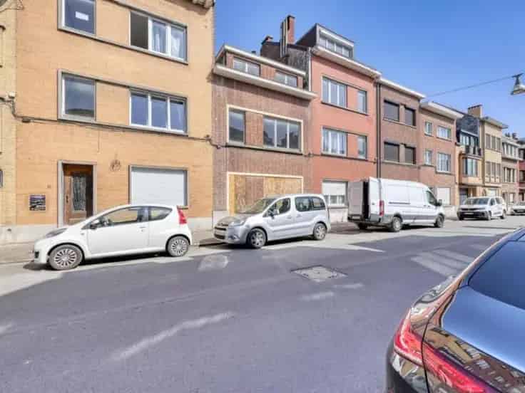 Huis Te Koop 3 Slaapkamers Grote Tuin