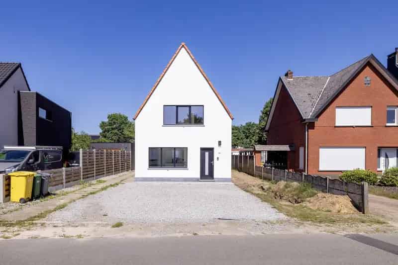 Huis te Koop Nijlen: Gerenoveerde woning 2 slaapkamers