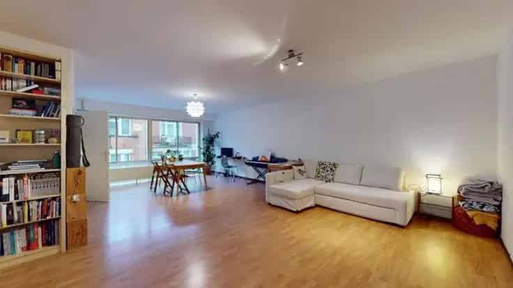 Te koop appartement in Woluwe-Saint-Lambert met kelder en garage
