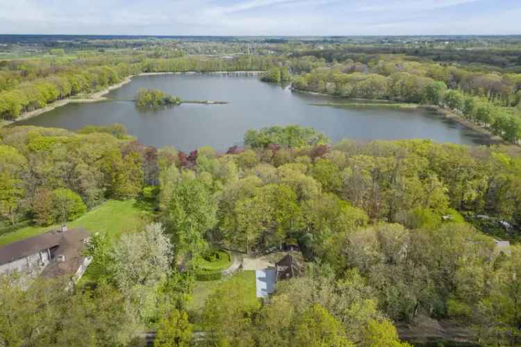 Uitzonderlijke gelegen villa in het Loveld met zicht op natuurgebied de Kraenepoel!