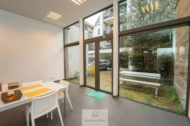 Handelspand 178m2 te huur Burgstraat