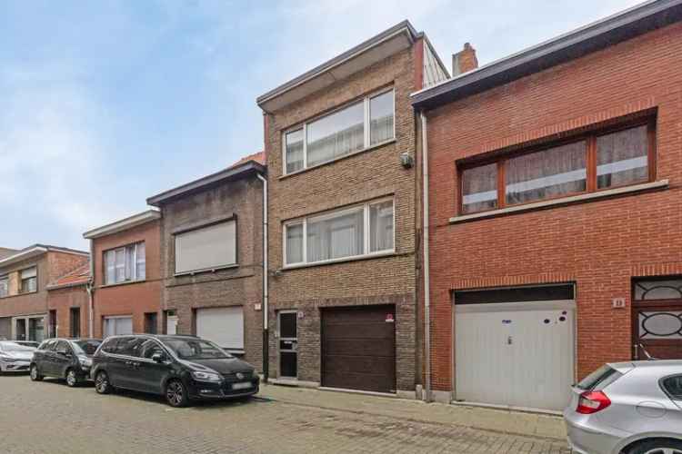 Huis te koop: 3 slaapkamers, grote tuin, inpandige garage