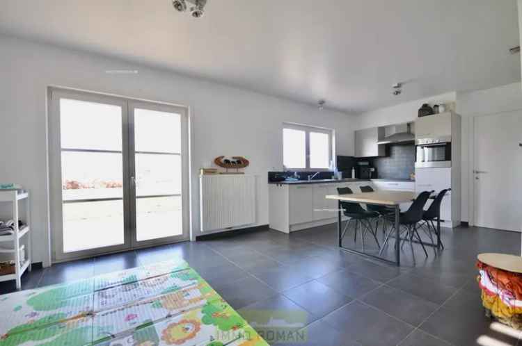 Te Huur Mont-de-lEnclus 3 Slaapkamers Recente Woning