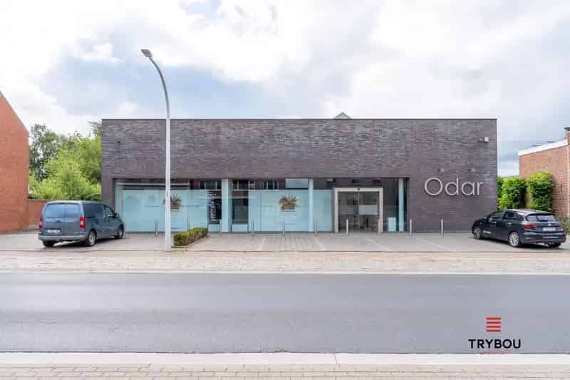 Handelszak plus woning te koop