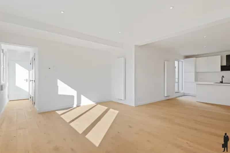 Huis te huur: Gerenoveerde Opbrengsteigendom met 4 Appartementen
