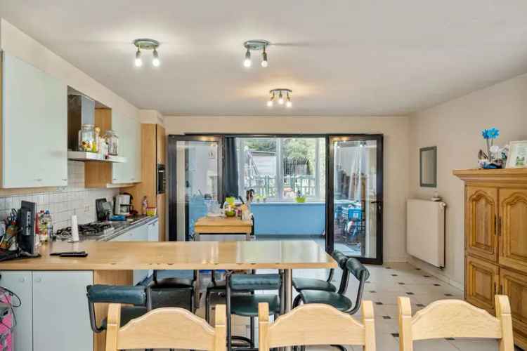 Instapklare woning 4 slaapkamers tuin