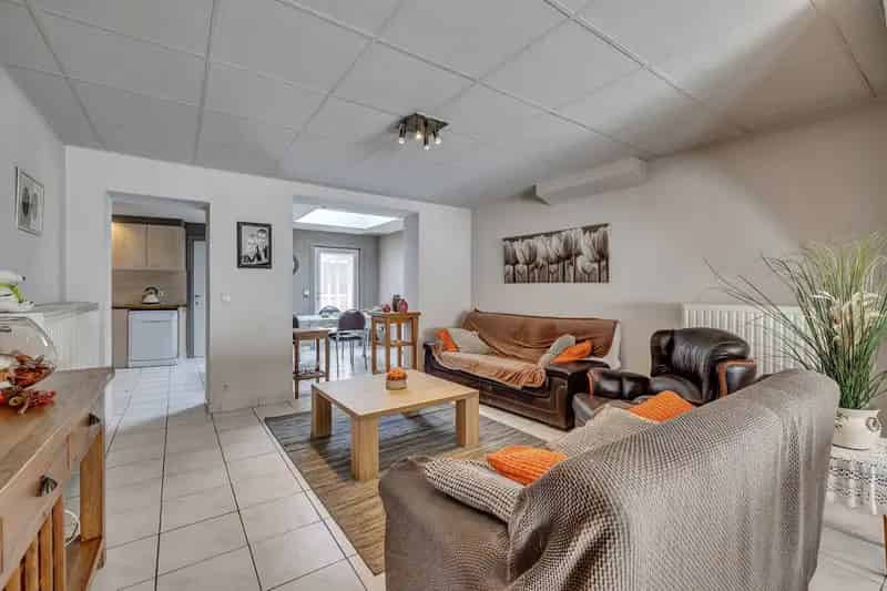 Huis te koop Machelen: Ruime woning met atelier en tuin te renoveren