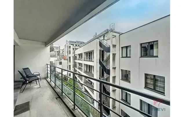 Huur 2 slaapkamer appartement van 95 m² in Brussels