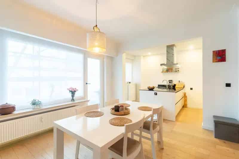 Appartement te koop Wilrijk - Instapklaar gerenoveerd appartement met autostaanplaats