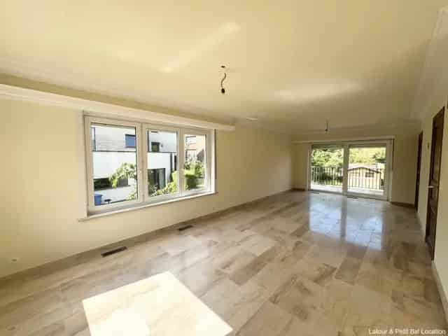 3 Slaapkamers Huis te Kraainem 205m²