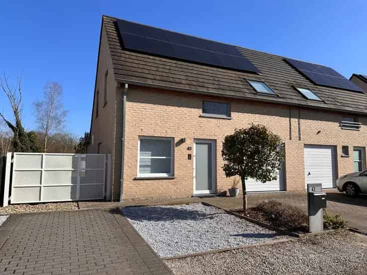Huis Te Koop Schiplaken: Instapklare Gezinswoning met Jacuzzi