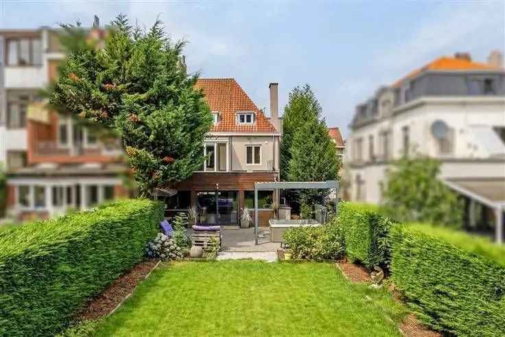 Herenhuis Te Koop Sint-Agatha-Berchem 5 slaapkamers