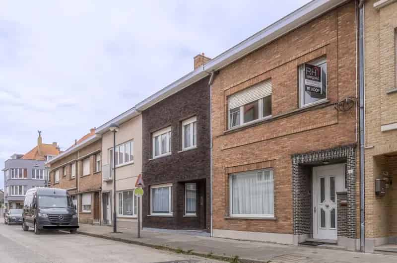 Huis te huur Heist: Gerenoveerde gezinswoning nabij centrum en strand