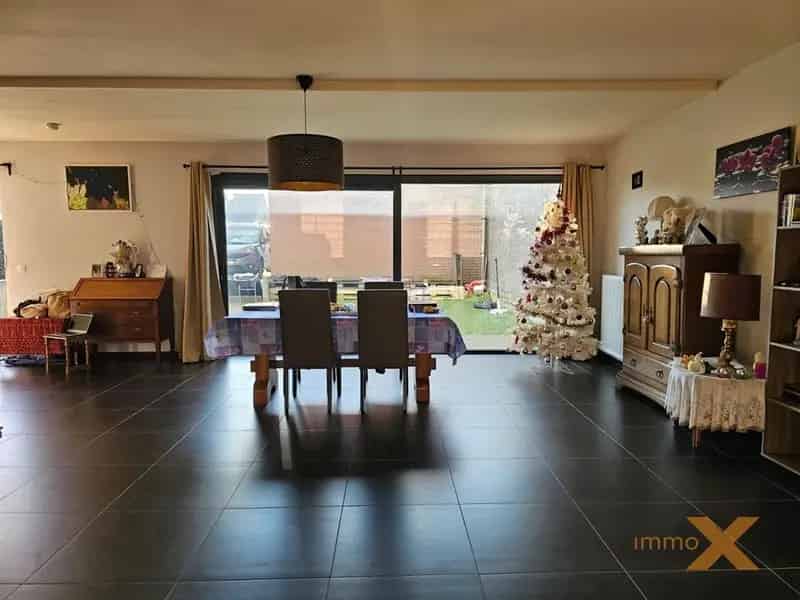 Gelijkvloers appartement Zomergem: Ruime woning met garage terras en tuintje