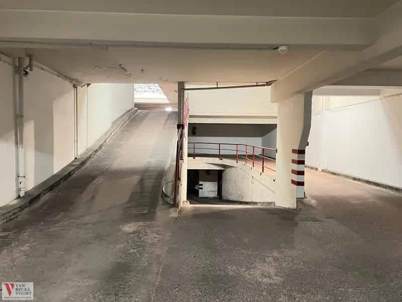 Gesloten Garagebox te Huur