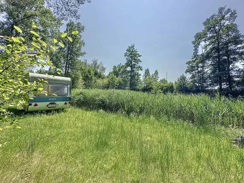 Recreatiegrond met Vijver en Bouwmogelijkheid 2154m²