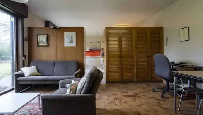 Villa te koop met 6 slaapkamers en ruimte voor werk aan huis