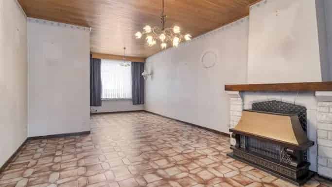 Huis te koop in Roeselare: 3 slaapkamers, stadstuin en garage