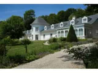 Huis te koop Bierghes 895m² 7 slaapkamers zwembad