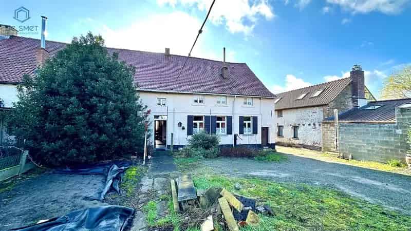 Huis te koop Galmaarden: Landelijke hoeve te renoveren