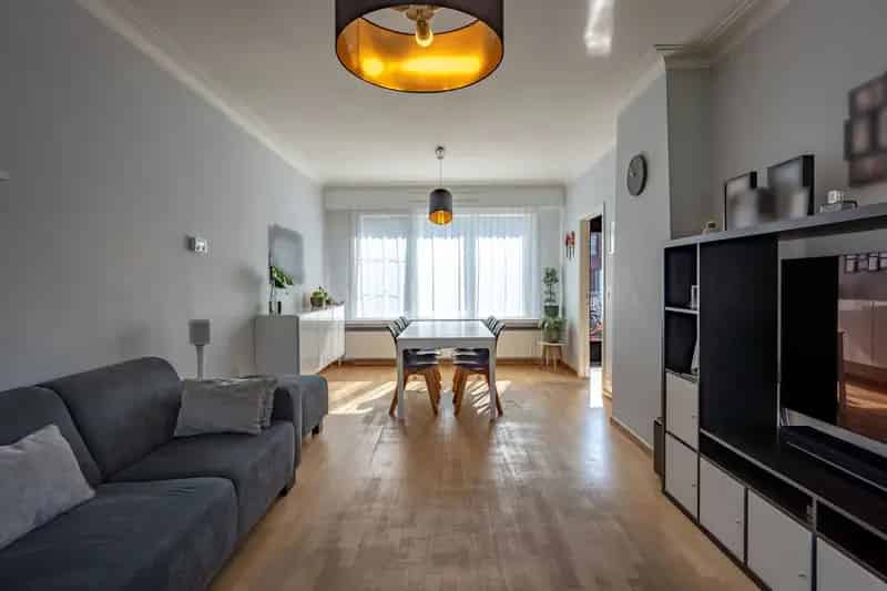 Verzorgde woning met dubbele parkeerplaats nabij Ekeren Donk