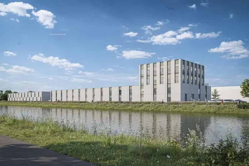 Bedrijfsgebouw te huur Drogenbos 648m²