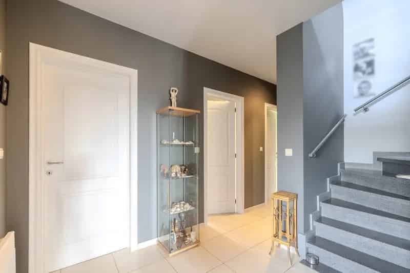 Te Huur: Ruim Dakappartement 4 slaapkamers Terras 60m²