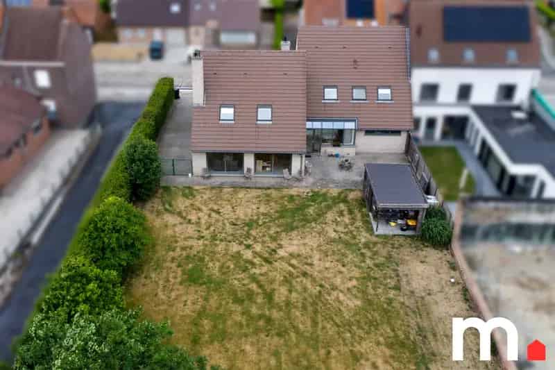 Huis te koop in Deerlijk: stijlvolle villa met veel mogelijkheden