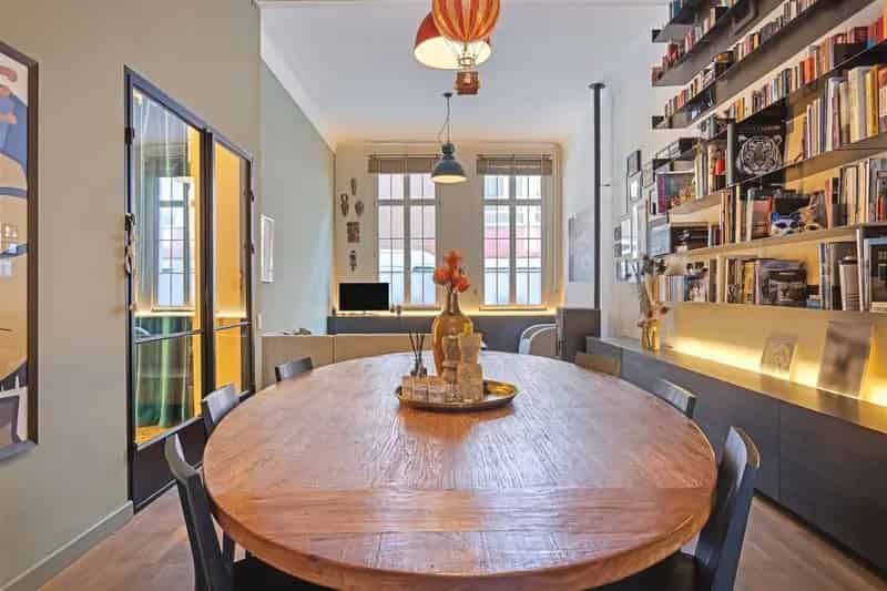 Huis te koop: Gerenoveerde Kangoeroewoning met Tuin en Bijgebouw