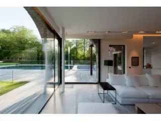 Huis te huur Ukkel 700m2 Art Nouveau 6 slaapkamers luxe villa