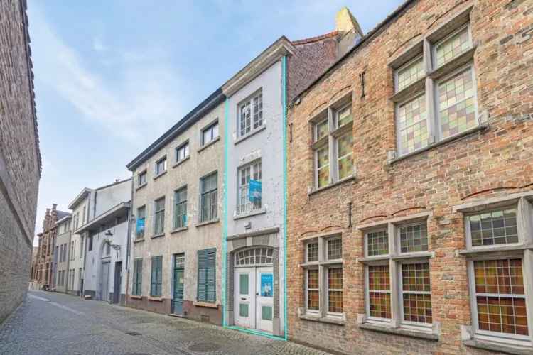 Huis te Koop Brugge: Charmante woning te renoveren