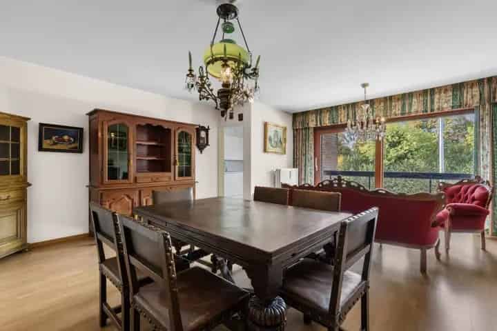 Appartement te Koop Brugge Sint-Kruis Ruim Op te Frissen