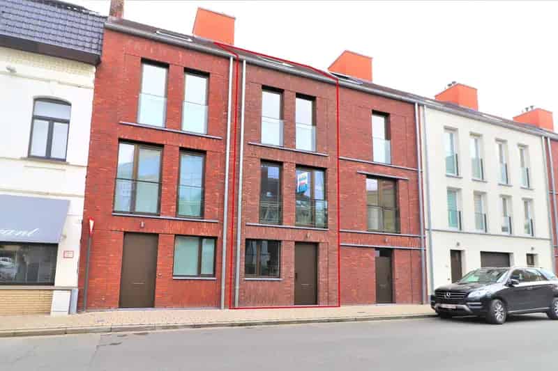 Huis te huur: Stadswoning met garage en tuin