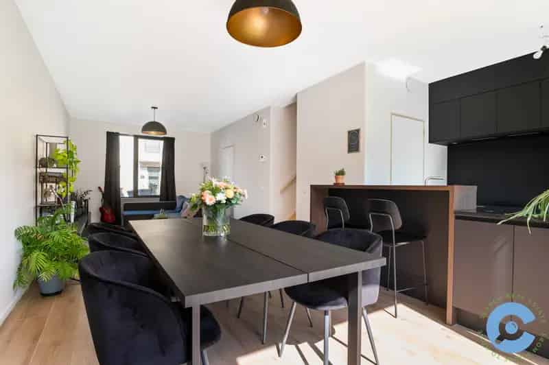 Huis te huur Regatta: Instapklare BEN woning 3 slaapkamers