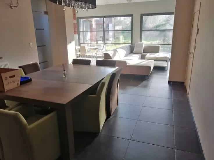 Herenhuis te koop: 6 slaapkamers, 3 badkamers, 2 parkings