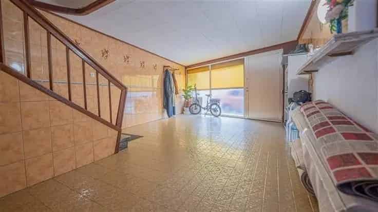 Huis Te Koop 317m2 3 slaapkamers 2 garages