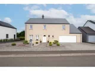 Huis te Koop Messancy 4 slaapkamers Grote Tuin Moderne Villa