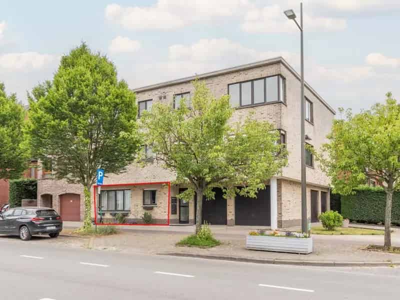 Gelijkvloers appartement met tuin te koop in Wilrijk centrum