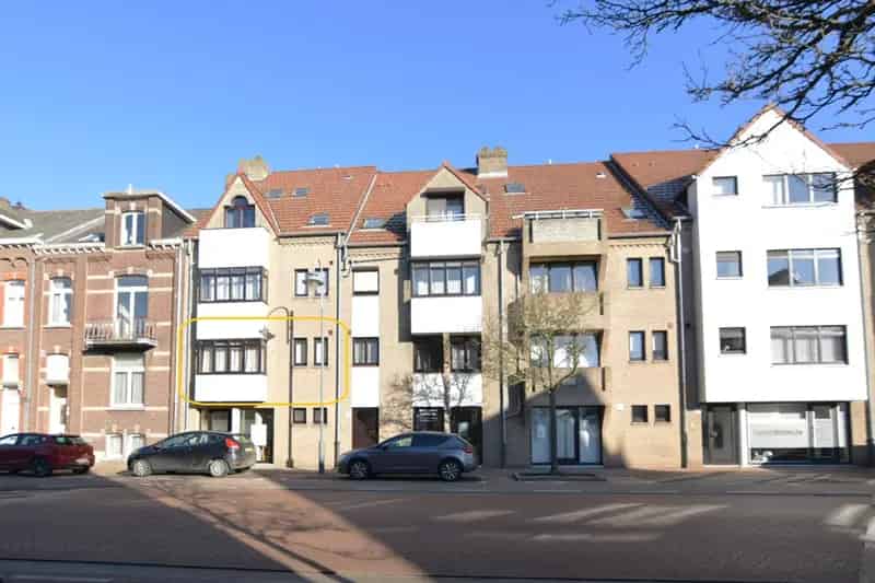 Appartement te koop Maaseik 2 slaapkamers balkon kelder parking