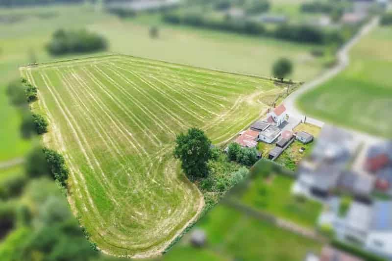 Landelijk gelegen huis met groot perceel te Maldegem