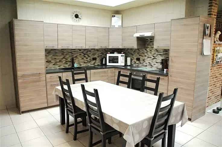 Huis Te Koop Nabij Centrum - 3 Slaapkamers - Ruime Tuin