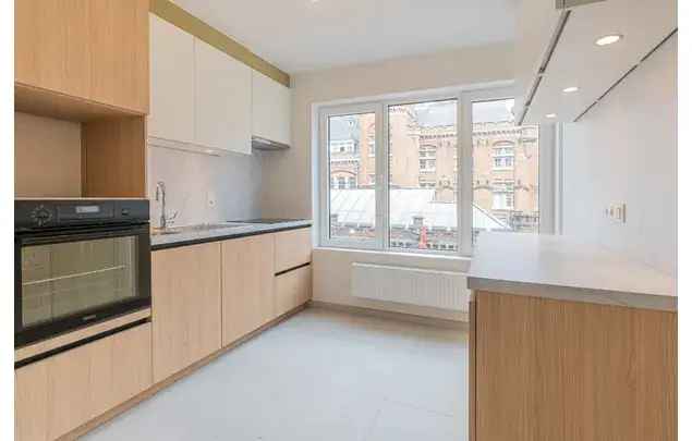 Huur 3 slaapkamer appartement van 116 m² in Ghent