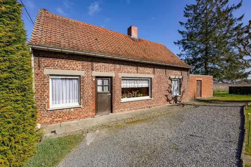 Vrijstaande Woning met Bijgebouwen 1281m²