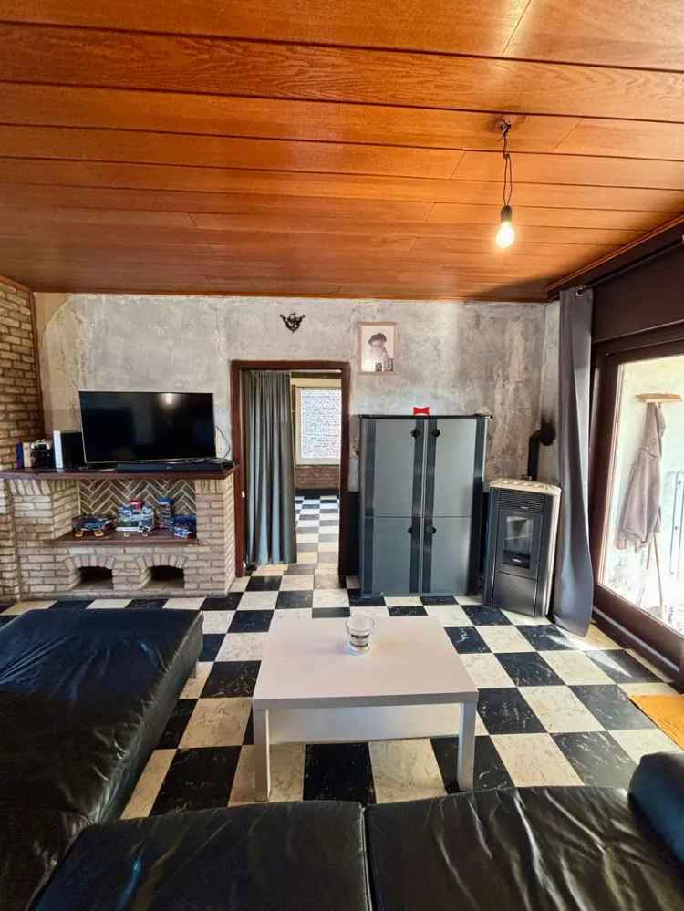 Ruime woning 4 slaapkamers grote tuin Wervik