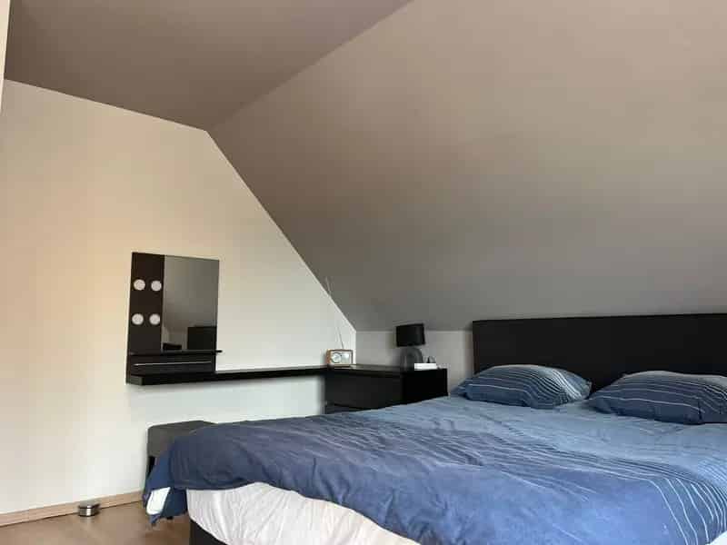 Moderne Halfopen Bebouwing te Huur in De Haan